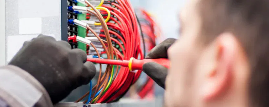 Electricistas Esplugues de Llobregat 24horas urgentes